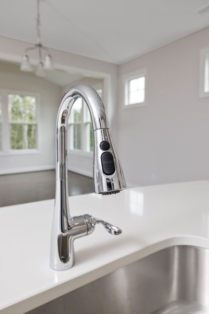 Water-efficient kitchen tap